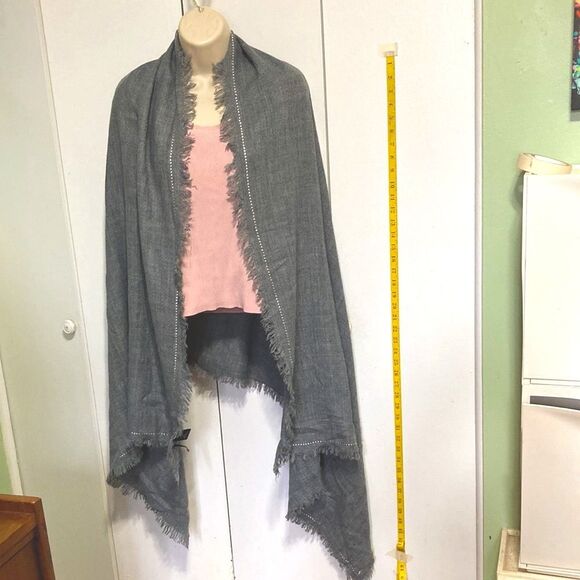 ANN TAYLOR Gray Silver Dot Embellished Fringe Scarf Shawl Wrap 35 x 78 inches - Picture 2 of 11